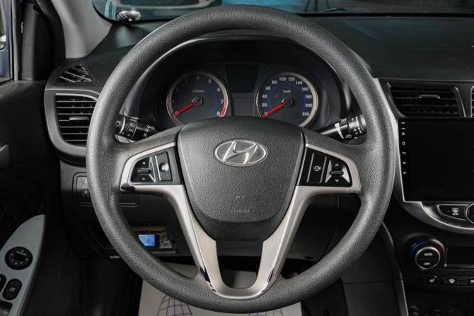 Hyundai Solaris I Рестайлинг с пробегом 2016 года, цена 1 179 000 рублей, 178000 км, седан, Автокод Объявления