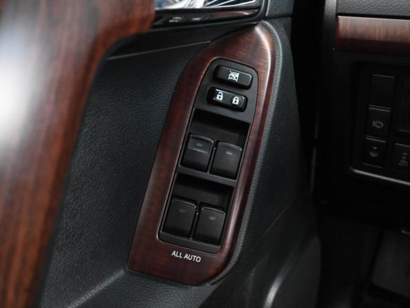 Toyota Land Cruiser Prado 150 Series с пробегом 2013 года, цена 3 150 000 рублей, 173405 км, внедорожник, Автокод Объявления