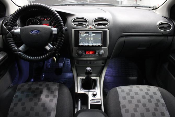 Ford Focus II Рестайлинг с пробегом 2008 года, цена 446 000 рублей, 197000 км, седан, Автокод Объявления