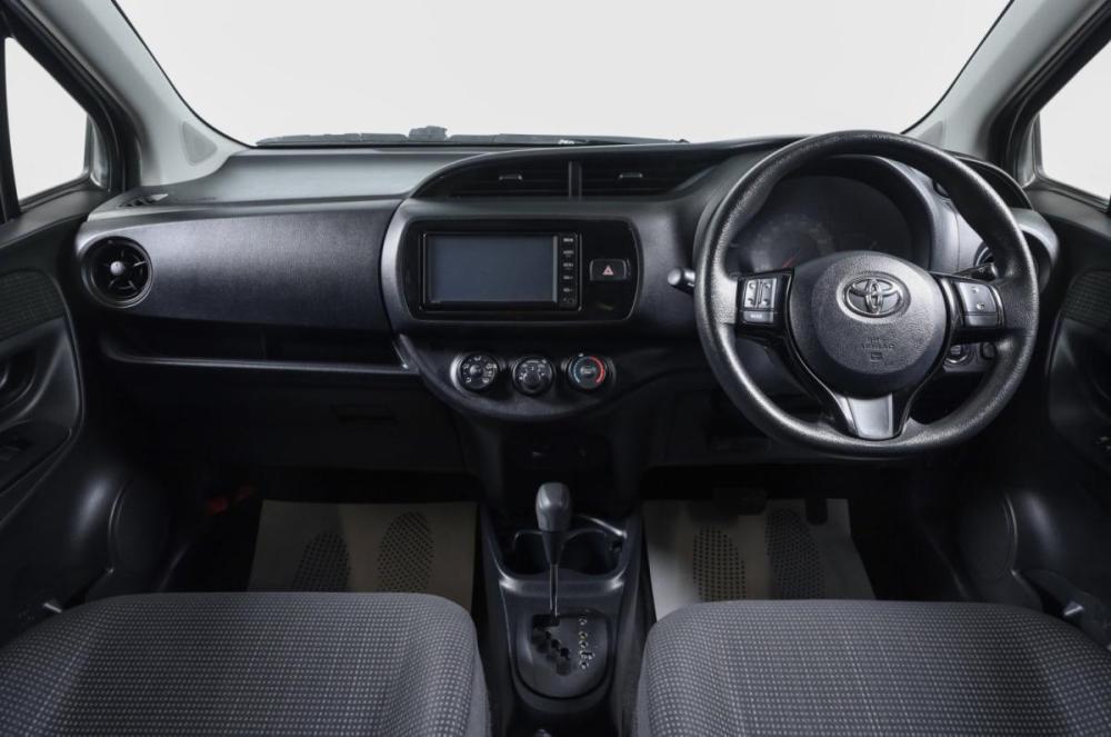 Toyota Vitz III (XP130) Рестайлинг 2 Новосибирск  - изображение 9