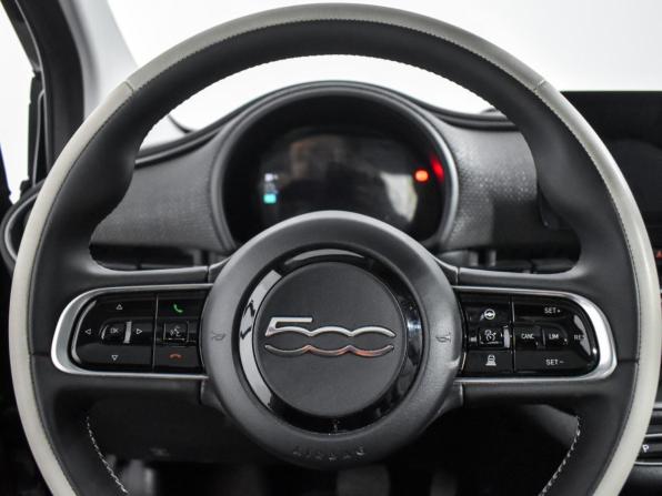 Fiat 500 III с пробегом 2021 года, цена 2 950 000 рублей, 29000 км, хэтчбек, Автокод Объявления