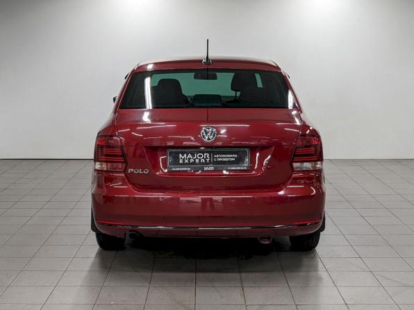 Volkswagen Polo V Рестайлинг с пробегом 2018 года, цена 990 000 рублей, 217546 км, седан, Автокод Объявления