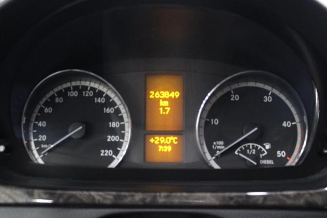 Mercedes-Benz Viano I (W639) Рестайлинг с пробегом 2013 года, цена 2 583 000 рублей, 250000 км, минивэн, Автокод Объявления