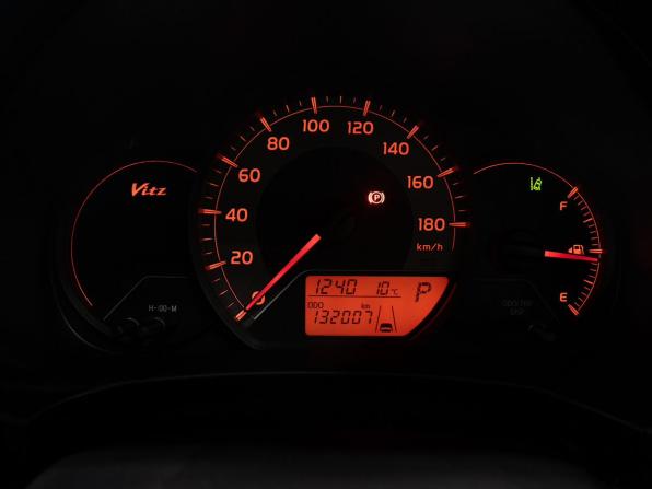 Toyota Vitz III (XP130) Рестайлинг 2 с пробегом 2018 года, цена 1 025 000 рублей, 132000 км, хэтчбек, Автокод Объявления