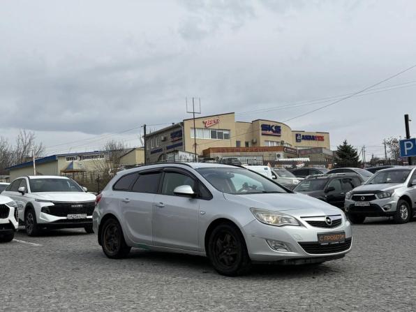 Opel Astra J Рестайлинг с пробегом 2012 года, цена 590 000 рублей, 243000 км, универсал, Автокод Объявления