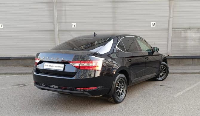 Skoda Superb III Рестайлинг с пробегом 2021 года, цена 2 419 000 рублей, 139031 км, лифтбек, Автокод Объявления