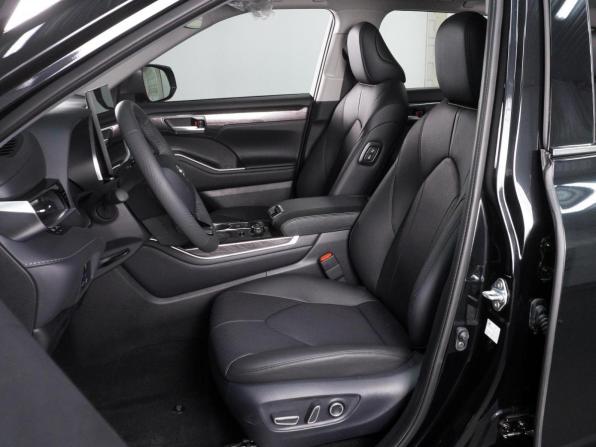 Toyota Highlander IV (XU70) с пробегом 2026 года, цена 5 782 000 рублей, 1 км, внедорожник, Автокод Объявления