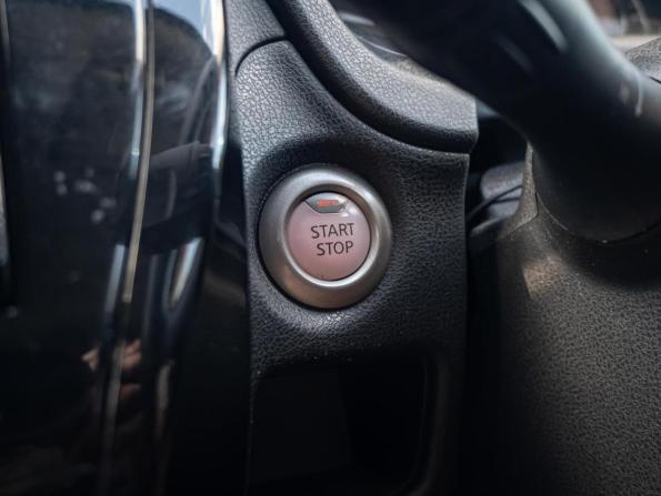 Nissan Note II Рестайлинг с пробегом 2017 года, цена 1 240 000 рублей, 142917 км, хэтчбек, Автокод Объявления