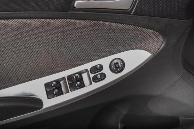 Hyundai Solaris I с пробегом 2014 года, цена 669 000 рублей, 283067 км, седан, Автокод Объявления