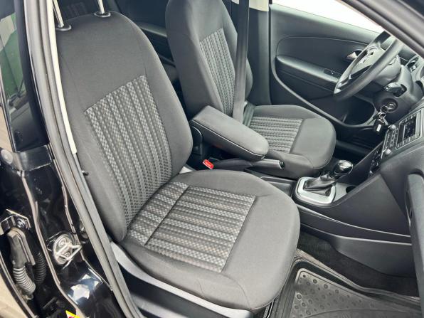 Volkswagen Polo V Рестайлинг с пробегом 2019 года, цена 1 453 100 рублей, 93432 км, седан, Автокод Объявления