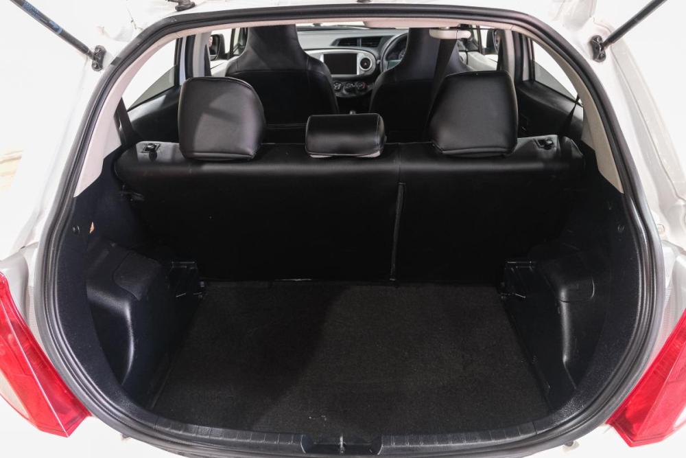 Toyota Vitz III (XP130) Новокузнецк  - изображение 30