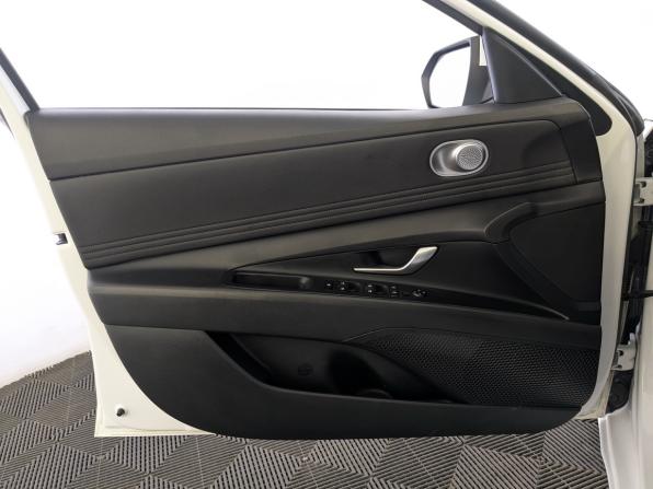 Hyundai Elantra VII (CN7) с пробегом 2022 года, цена 1 970 000 рублей, 42343 км, седан, Автокод Объявления