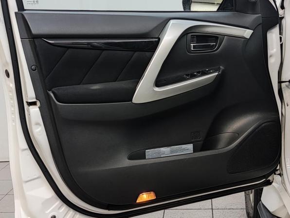Mitsubishi Pajero Sport III с пробегом 2018 года, цена 2 600 000 рублей, 195363 км, внедорожник, Автокод Объявления