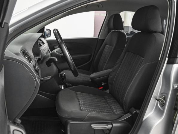 Volkswagen Polo V Рестайлинг с пробегом 2017 года, цена 1 070 000 рублей, 199431 км, седан, Автокод Объявления