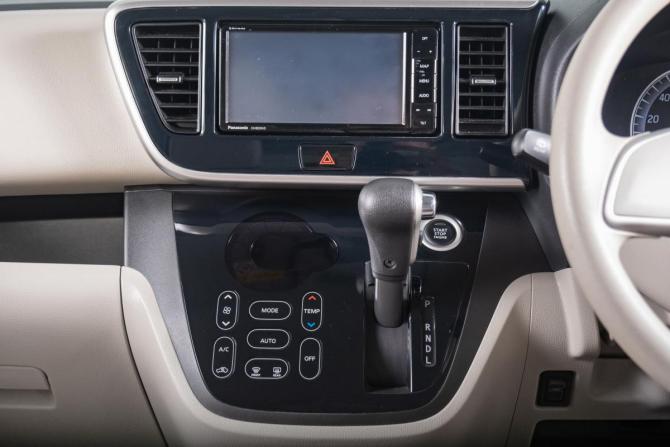 Nissan Dayz Roox I Рестайлинг с пробегом 2016 года, цена 899 000 рублей, 56000 км, хэтчбек, Автокод Объявления
