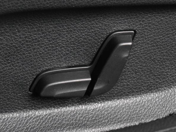 Mercedes-Benz C-Класс IV (W205) Рестайлинг с пробегом 2018 года, цена 3 199 000 рублей, 65909 км, седан, Автокод Объявления