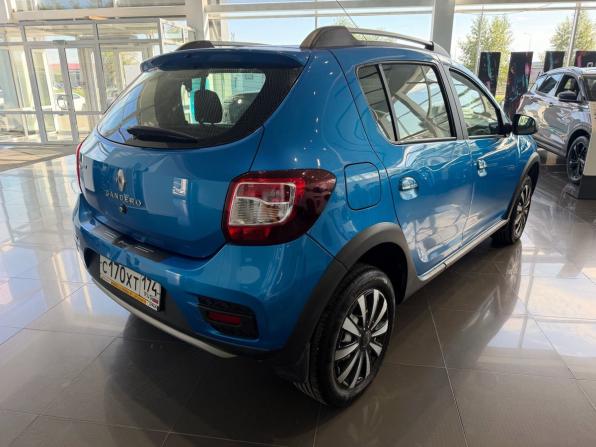 Renault Sandero II Рестайлинг с пробегом 2018 года, цена 1 195 000 рублей, 51800 км, хэтчбек, Автокод Объявления