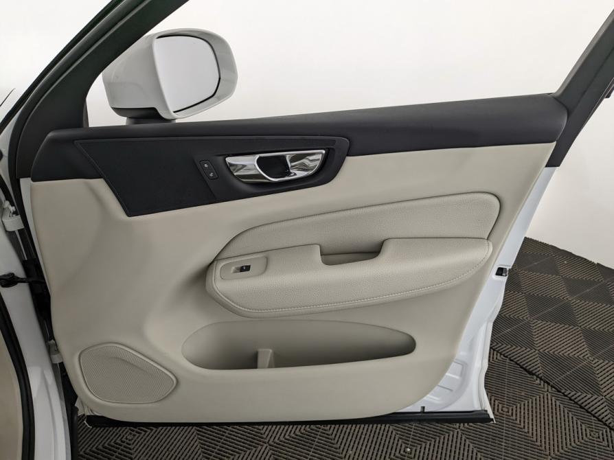 Volvo XC60 II Москва  - изображение 25