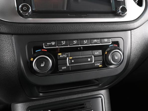 Volkswagen Tiguan I Рестайлинг с пробегом 2013 года, цена 1 950 000 рублей, 142156 км, внедорожник, Автокод Объявления