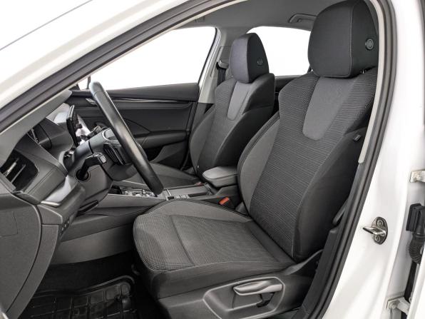 Skoda Octavia IV (A8) с пробегом 2020 года, цена 2 050 000 рублей, 108915 км, лифтбек, Автокод Объявления