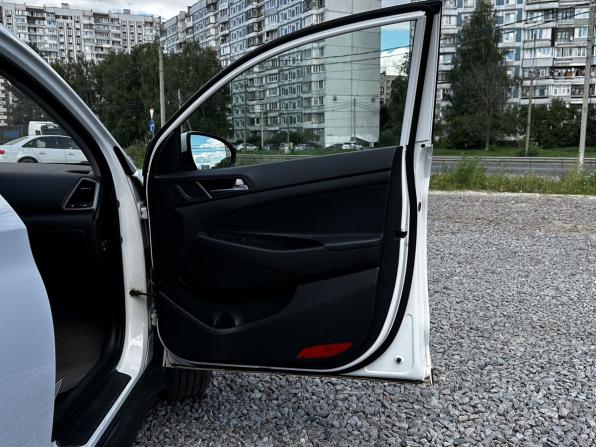 Hyundai Tucson III с пробегом 2015 года, цена 1 699 000 рублей, 127920 км, внедорожник, Автокод Объявления