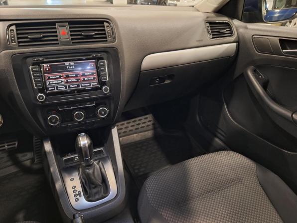 Volkswagen Jetta VI с пробегом 2012 года, цена 1 150 000 рублей, 107082 км, седан, Автокод Объявления