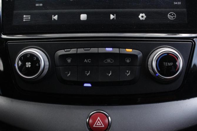JAC S5 (Eagle) I с пробегом 2015 года, цена 1 035 000 рублей, 100026 км, внедорожник, Автокод Объявления