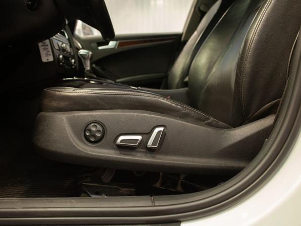 Audi A4 IV (B8) Рестайлинг с пробегом 2012 года, цена 1 250 000 рублей, 203021 км, седан, Автокод Объявления