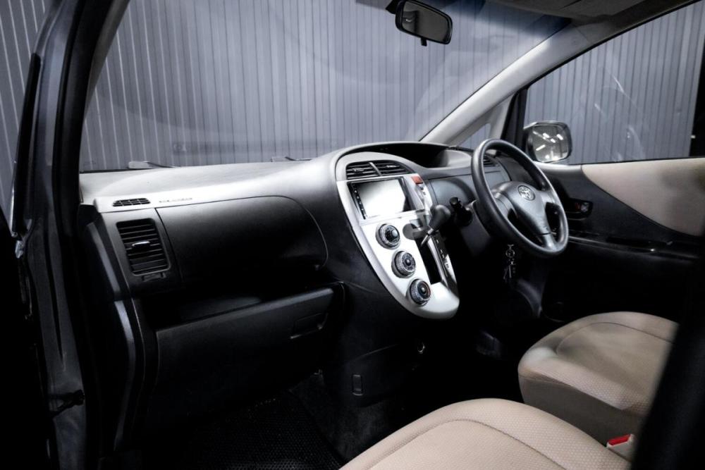 Toyota Ractis I Тюмень  - изображение 16
