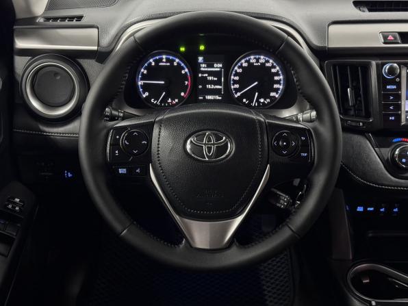 Toyota RAV4 IV (XA40) Рестайлинг с пробегом 2017 года, цена 2 460 000 рублей, 188000 км, внедорожник, Автокод Объявления