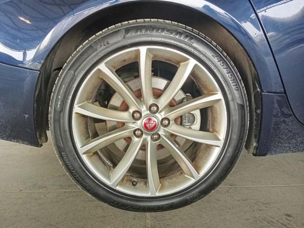 Jaguar XJ IV (X351) с пробегом 2014 года, цена 1 715 000 рублей, 176149 км, седан, Автокод Объявления