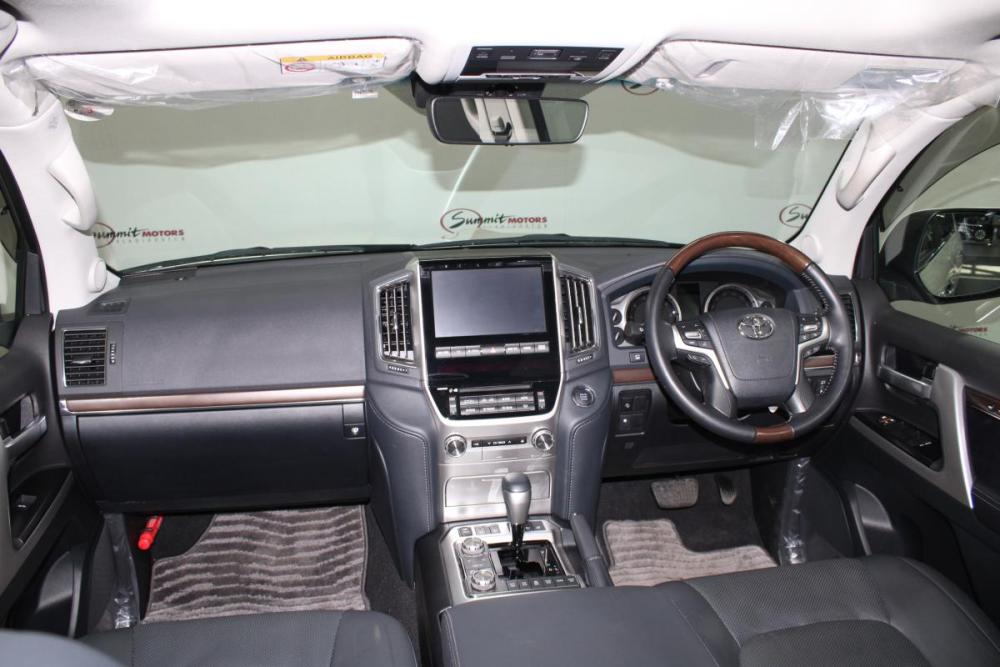 Toyota Land Cruiser 200 Series Рестайлинг 2 Владивосток  - изображение 19