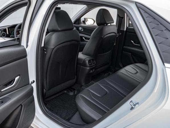 Hyundai Elantra VII (CN7) Рестайлинг с пробегом 2024 года, цена 2 299 000 рублей, 17230 км, седан, Автокод Объявления