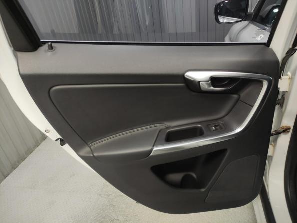 Volvo XC60 I Рестайлинг с пробегом 2015 года, цена 1 780 000 рублей, 287296 км, внедорожник, Автокод Объявления
