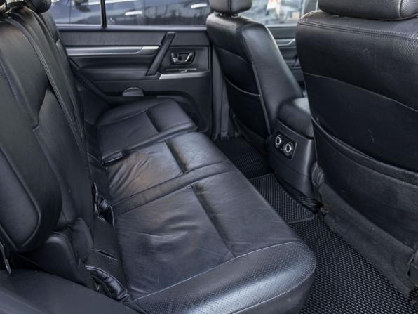 Mitsubishi Pajero IV Рестайлинг 1 с пробегом 2013 года, цена 2 281 872 рубля, 160168 км, внедорожник, Автокод Объявления