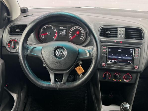 Volkswagen Polo V Рестайлинг с пробегом 2015 года, цена 670 000 рублей, 274705 км, седан, Автокод Объявления