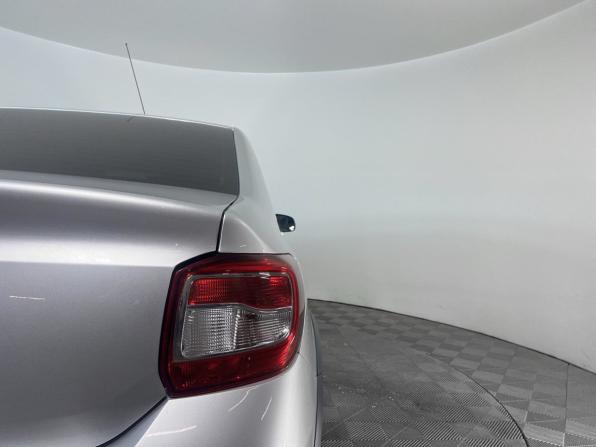 Renault Logan II Рестайлинг с пробегом 2019 года, цена 1 299 000 рублей, 46000 км, седан, Автокод Объявления