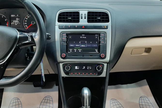 Volkswagen Polo V Рестайлинг с пробегом 2016 года, цена 799 000 рублей, 197591 км, седан, Автокод Объявления