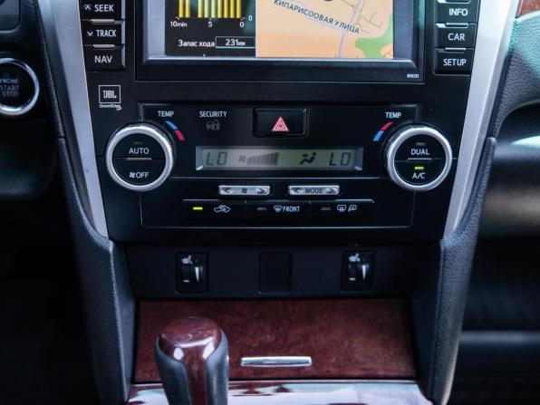 Toyota Camry VII (XV50) с пробегом 2012 года, цена 1 599 000 рублей, 291342 км, седан, Автокод Объявления