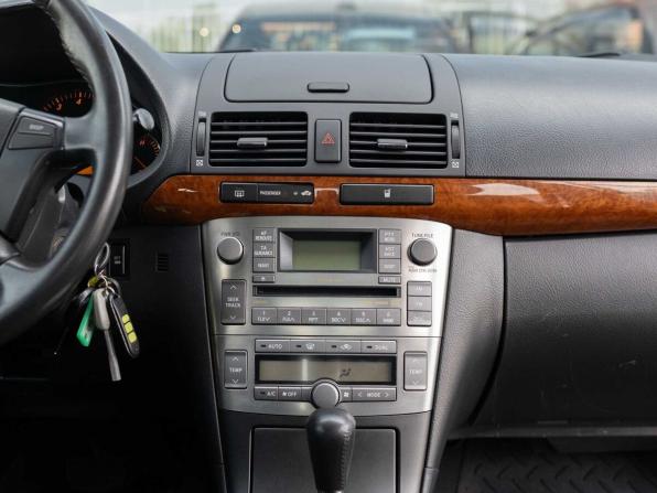 Toyota Avensis II Рестайлинг с пробегом 2007 года, цена 990 000 рублей, 203766 км, седан, Автокод Объявления