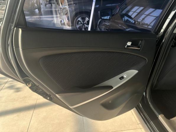 Hyundai Solaris I с пробегом 2012 года, цена 699 000 рублей, 132000 км, седан, Автокод Объявления