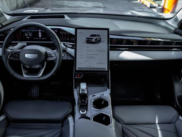 Geely Atlas II с пробегом 2024 года, цена 2 949 000 рублей, 28000 км, внедорожник, Автокод Объявления