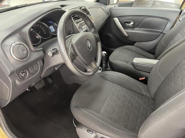 Renault Sandero II с пробегом 2017 года, цена 920 000 рублей, 102655 км, хэтчбек, Автокод Объявления