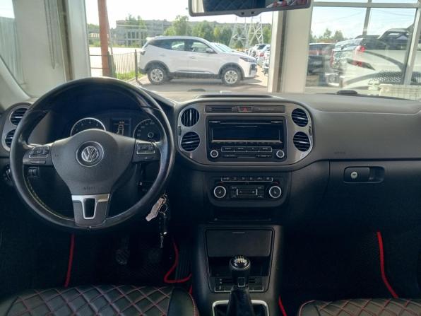 Volkswagen Tiguan I Рестайлинг с пробегом 2013 года, цена 953 000 рублей, 288554 км, внедорожник, Автокод Объявления