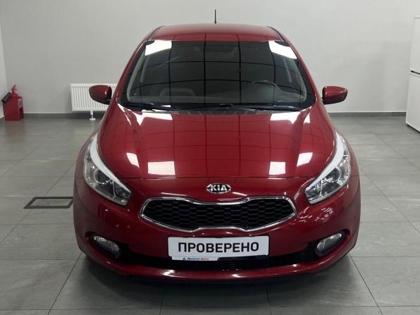 Kia Ceed II с пробегом 2015 года, цена 1 380 000 рублей, 79127 км, хэтчбек, Автокод Объявления