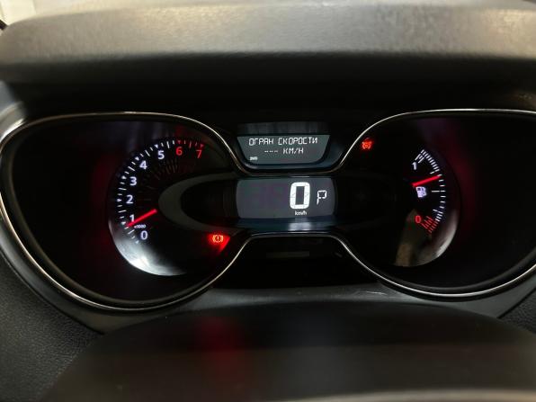 Renault Kaptur I с пробегом 2017 года, цена 1 555 000 рублей, 83047 км, внедорожник, Автокод Объявления