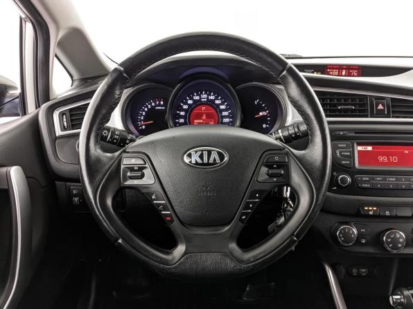 Kia Ceed II Рестайлинг с пробегом 2016 года, цена 1 400 000 рублей, 76045 км, хэтчбек, Автокод Объявления