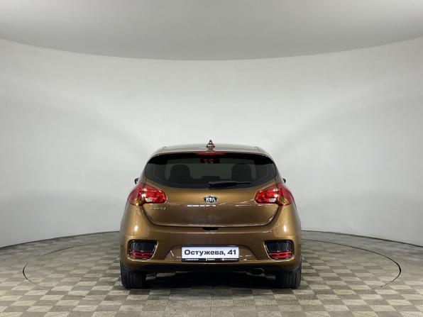 Kia Ceed II Рестайлинг с пробегом 2017 года, цена 1 399 000 рублей, 105544 км, универсал, Автокод Объявления