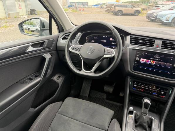 Volkswagen Tiguan II Рестайлинг с пробегом 2021 года, цена 3 095 000 рублей, 97661 км, внедорожник, Автокод Объявления
