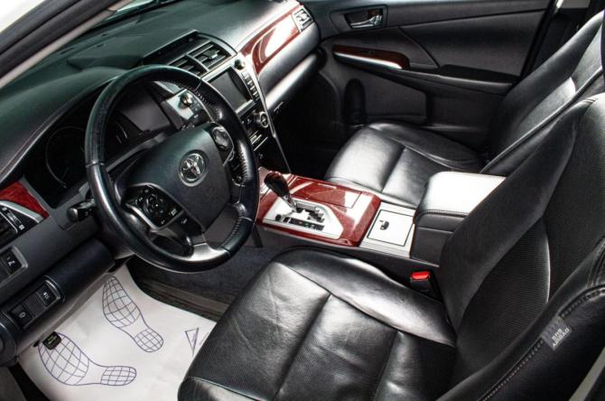 Toyota Camry VII (XV50) с пробегом 2013 года, цена 1 949 000 рублей, 180000 км, седан, Автокод Объявления